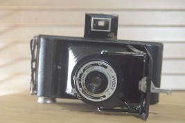 Gorgeous Kodak Brownie Six-20 Folding camera. Great as a prop or for experimenta - £47.25 GBP