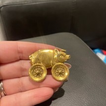 Gold Pig on Wheels Brooch - £12.60 GBP