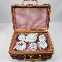 Vintage Child&#39;s Picnic Basket w/ Dishes Plates Cups 12x8x5 Inch - £36.80 GBP