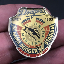1993 Unocal Dodger Stadium Hosts Marlins LA Dodgers Pin #4 - $9.49