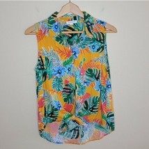 Beach Lunch Lounge | Tropical Floral Tie Front Sleeveless Shirt - £11.99 GBP