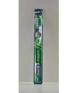 !Oral-B Green Toothbrush - $18.27 MXN