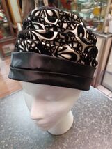 Vtg Union Made Women's Black White Satin Velvet Turban Style Cruella Hat - $39.59