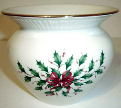 Lenox Holiday Cachepot Planter Vase Bowl Porcelain Holly Berry Motif 6435515 New - £28.69 GBP