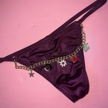 Victoria&#39;s Secret S,M Thong pink KIR BURGUNDY GOLD chain Charms Jewel Lips Stars - £23.29 GBP