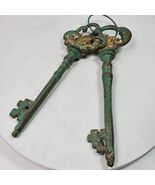 Vintage 2 Large Iron 12 Inch Skeleton Keys On Ring Rusty Distressed Patina - $540.84 MXN