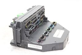 10-16 MERCEDES-BENZ E350 Front SAM Relay Fuse Box Module F538 image 10