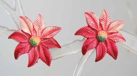 Festive Christmas Poinsettia Flower Screw-on Earrings 1950s vintage - £10.20 GBP