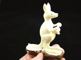 (TNE-KANG-288D) Kangaroo Joey Baby Outback Tagua Nut Figurine Aussie Roo - £42.93 GBP