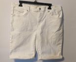 Levis Womens Size W33 Bermuda Shorts Mid Rise Cuffed White Denim Casual ... - $11.41