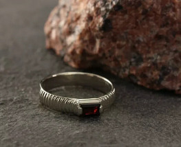 1Ct Emerald Cut Lab-Created Red Garnet Valentine Gift Ring 14k White Gold Plated - £97.73 GBP