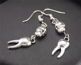 New Skull  Teeth Dangle Earrings Halloween Creepy - $5.00