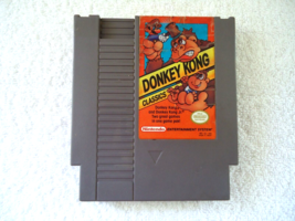 Vintage Nintendo Donkey Kong Classics Video Game &quot; Great Collectible Item &quot; - £22.70 GBP