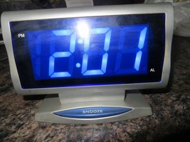 Large Number Digital Alarm Clock with Battery Backup - $9.57 CAD