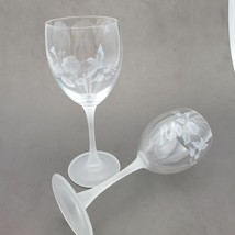 Vtg Set of 2 Avon Etched HUMMINGBIRD Wine Goblet Glasses Frosted 8.25&quot; - $37.39