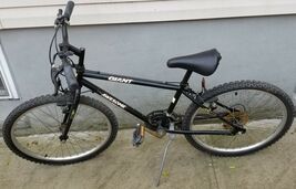 *M) Vintage GIANT Awesome Boy's 10 Speed Bicycle 20" Black Mountain Bike - $98.99