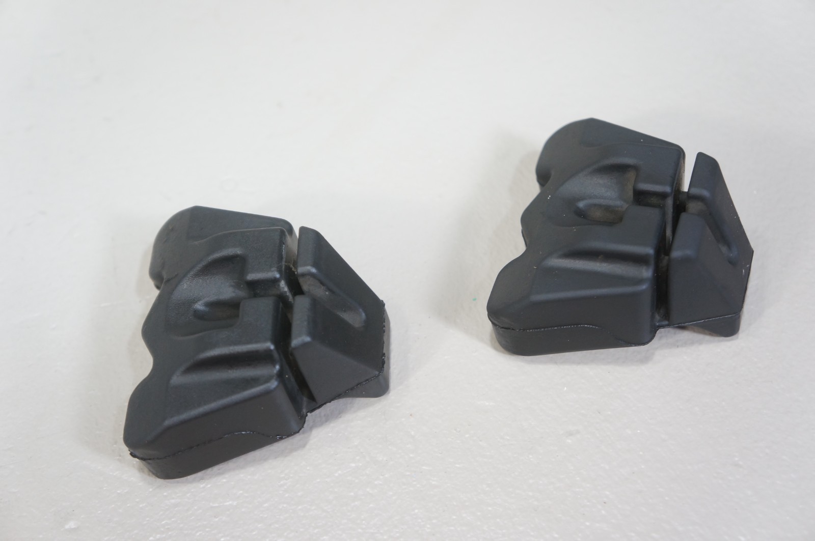 2011-2017 bmw x3 x4 x5 f25 f26 radiator rubber mount pad bushing pair 2 oem Item image 5
