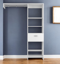 59&quot; White Manufactured Wood Closet System - €836,13 EUR