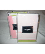 2 Tommy Hilfiger FLORABUNDANCE King Shams - $879.60 MXN