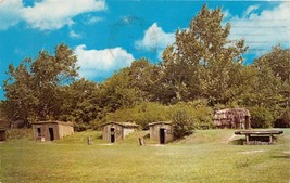 Salem Massachusetts Pioneer Village ~ IN Paglia Capanne ~ Dugouts Postcard 1962 - $8.65
