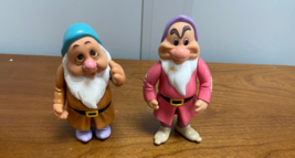 2 of The Disney Seven 7 Dwarfs 6&quot; Vinyl Plastic Figurines, Poseable Arms - $104.94 MXN