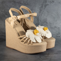 LARROUDE Magnolia Wedge Leather In Ivory Leather Color Beige Size 9.5 - $4,609.03 MXN