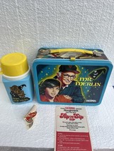 VINTAGE MR. MERLIN LUNCHBOX AND THERMOS Clean! - $1,919.12 MXN