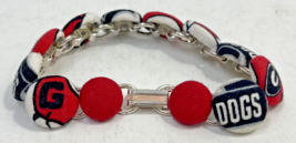 Georgia Bulldogs 7&quot; Cloth Button Silver-tone Bracelet - £15.98 GBP