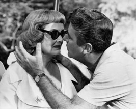 Dead Ringer Peter Lawford about to kiss Bette Davis 11x14 photo - £11.76 GBP
