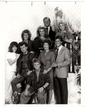 *Eight Is Enough: A Bradford Family Reunion (1987) Cast Photo Newspaper-Used - £35.96 GBP