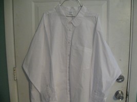 Disney Cast Member White Dress Shirt Sz 4XL Long Sleeves Ladies Official... - £13.19 GBP