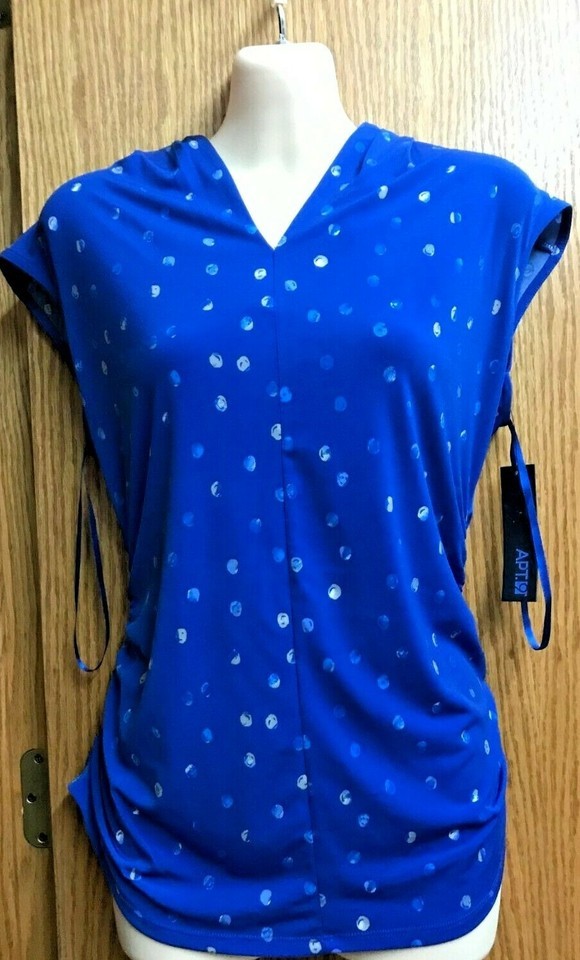 Ladies Apt. 9 Ladies Petite Medium Top NWT - $22.00