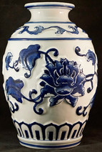 Blue &amp; White Chinese Export Porcelain Vase / Jar Raised Lotus Design - £23.91 GBP