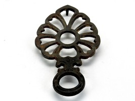 Vintage Cast Iron Trivet, 7 3/4&quot; Reticulated Spade, Scalloped Edge, #TRV-03 - £15.35 GBP