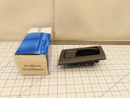 Ford 3W7Z-5422634-AAC Interior Door Handle Right RH - $802.99 MXN