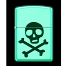 Zippo Lighter - Skull & Crossbones Glow In The Dark - 856181 - £29.40 GBP