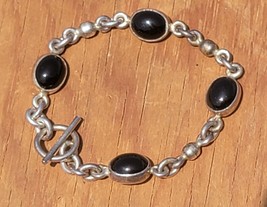 Vintage 7.5&quot; Sterling Silver Black Onyx Ling Toggle Clasp Bracelet Jewelry - £39.56 GBP