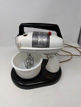 Vintage Montgomery Ward Stand Mixer Model VDC 2021 w Bowl + Mixers TESTED - £30.23 GBP