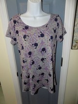 Lularoe Classic-T Disney Minnie Mouse Gray Shirt Size XS Women&#39;s EUC - £14.35 GBP