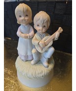 LEFTON MUSIC BOX FIGURINE &quot;THE CHRISTOPHER COLLECTION&quot; #03000 - $333.12 MXN