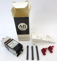 Allen-Bradley 800MS-24NX2Q Ser. D Selector Switch w/ 2 800M-XA Ser. B Co... - $17.46
