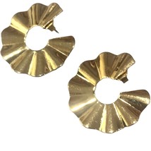 Gold Tone Stud Earrings - $11.87 CAD