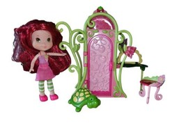 Strawberry Shortcake Berry Sweet Styles Closet With Vanity &amp; Doll Hasbro 2009 - £19.10 GBP
