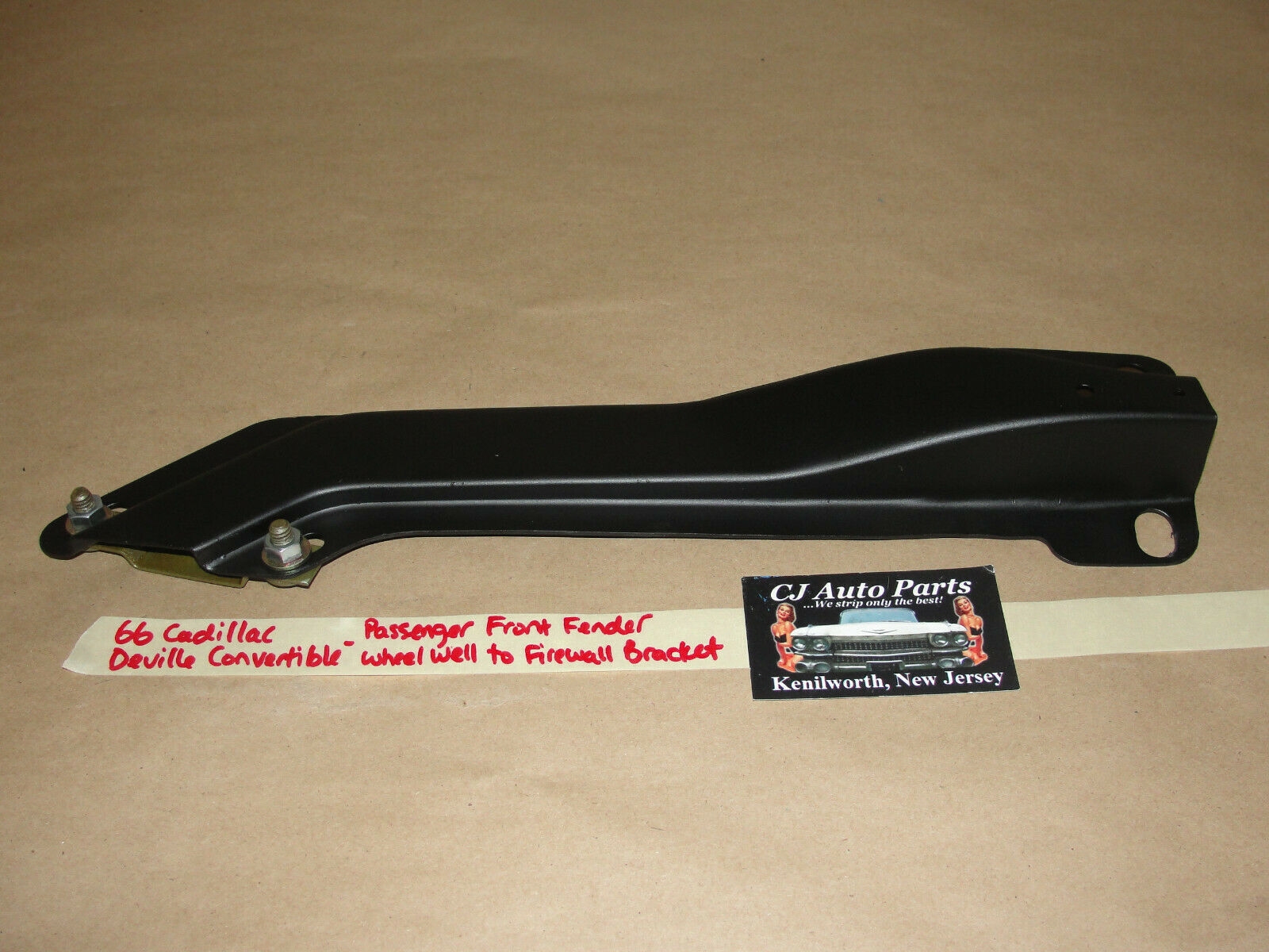 66 Cadillac Deville Conv RIGHT FRONT FENDER WHEEL WELL TO FIREWALL BRACKET STRUT - £35.02 GBP