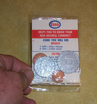 Vtg Esso New Zealand Australia Plastic Coin $1 Cent Shilling Model Toy Gas Pump - £183.81 GBP
