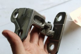 16-17 JAGUAR XE DRIVER LEFT SIDE DOOR UPPER HINGE BRACKET FRONT or REAR M1490 image 5
