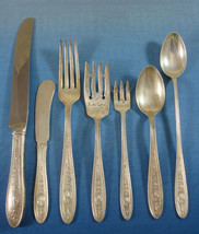 Wedgwood by International Sterling Silver Flatware Service for 12 Set 91 Pieces - $80,220.50 MXN