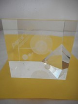 Avandia GlaxoSmithKline Pharmaceutical Clear Paperweight DNA molecular S... - $186.34 MXN
