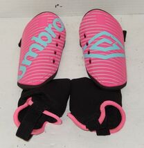 Umbro Youth Soccer Shin Guards Size M 3'11" Pink - $9.85