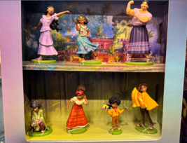 Disney Encanto Figurine Playset NEW
